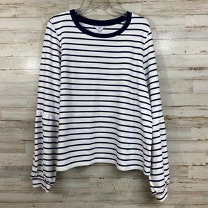 Crown & Ivy Navy and White Top Size XXL